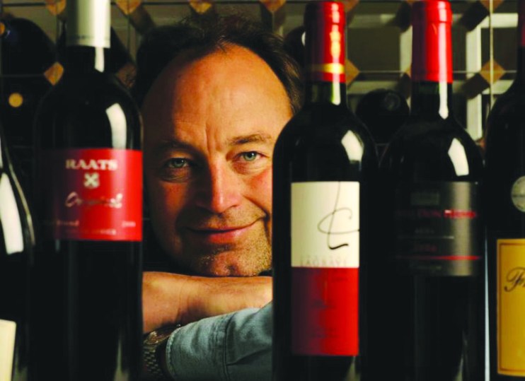 Naked Wines has said its chief executive will step down after just three years in the role because a decision to hold two different roles in the UK and the US has led to losses at the firm.