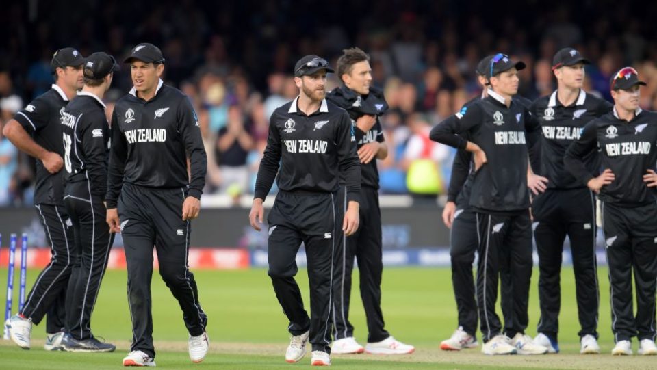 New Zealand's captain Kane Williamson (C) walks with his players ahead of a 'super over' during the 2019 Cricket World Cup final between England and New Zealand at Lord's Cricket Ground in London on July 14, 2019. (Photo by Dibyangshu Sarkar / AFP) / RESTRICTED TO EDITORIAL USE (Photo credit should read DIBYANGSHU SARKAR/AFP/Getty Images)