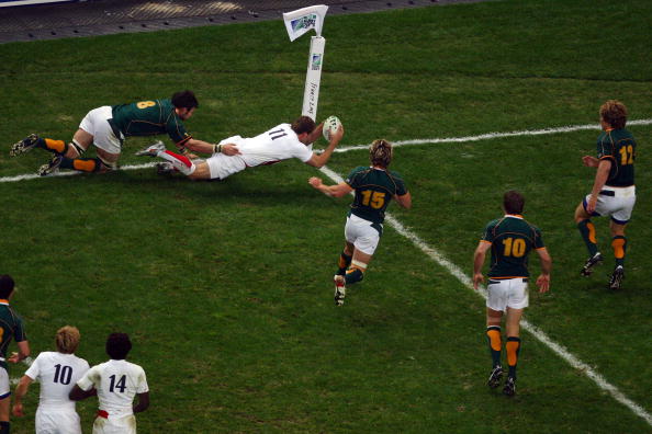 SAINT-DENIS, FRANCE - OCTOBER 20: Mark Cueto of England dives for the line only for the try to be disallowed during the 2007 Rugby World Cup Final between England and South Africa at the Stade de France on October 20, 2007 in Saint-Denis, France. (Photo by Cameron Spencer/Getty Images)