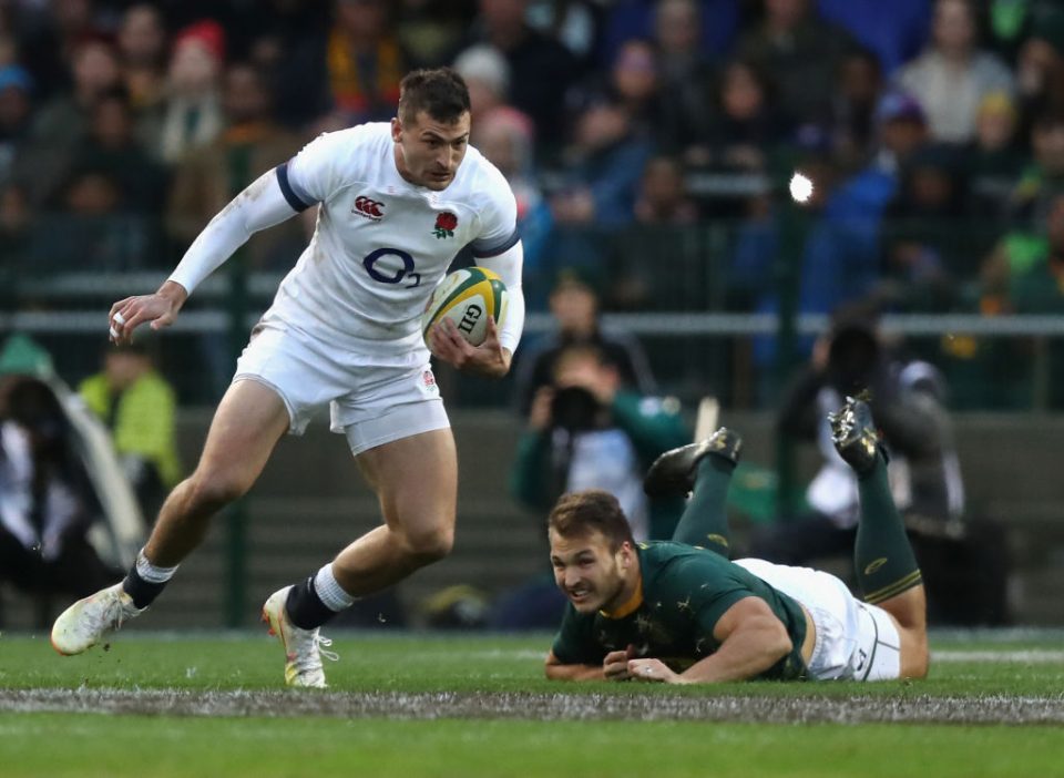 CAPE TOWN, SOUTH AFRICA - JUNE 23: Jonny May of England moves away from Andre Esterhuizen during the third test match between South Africa and England at Newlands Stadium on June 23, 2018 in Cape Town, South Africa. (Photo by David Rogers/Getty Images)