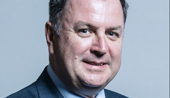 Mel Stride has described the UK’s net migration figure of 745,000 as “unacceptable” and claimed tax cuts could help bring it down.