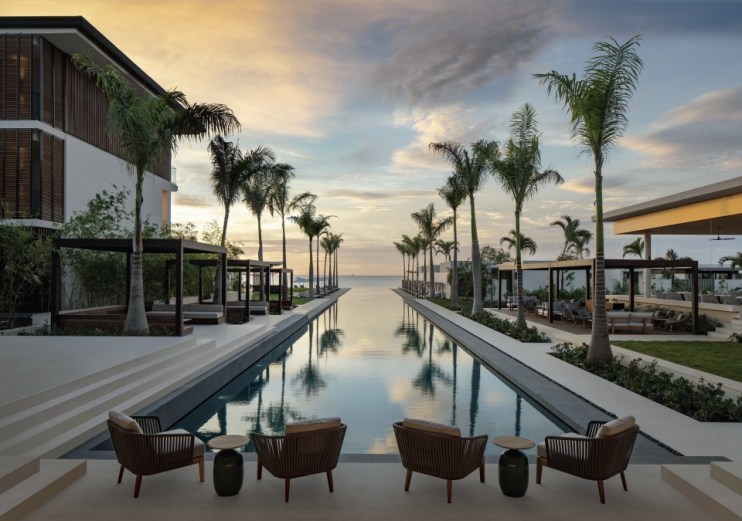 Silversands Grenada pool at sunset
