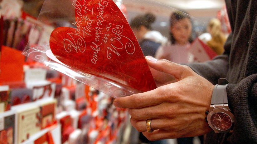 Valentine's Day Spirit Grips The U.S.