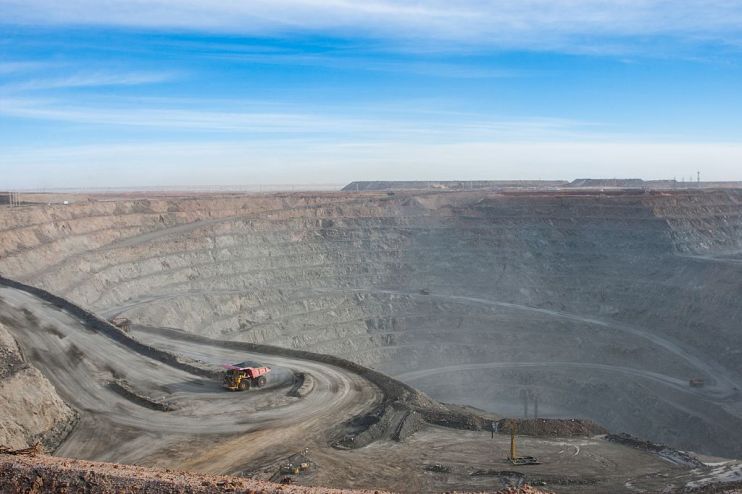 Rio Tinto today returned a record final divided of $3.7bn as the Anglo-Australian mining giant thanked the strength of its "world-class portfolio and balance sheet" for helping it through the "current volatile environment".