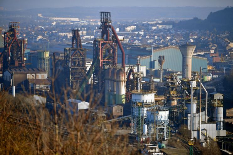 The UK's financial regulator has issued a £1.3m fine to a pensions adviser it described as "seriously incompetent" for his work advising members of the British Steel Pension Scheme.