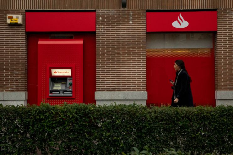 Santander-Bank-Closing-branches