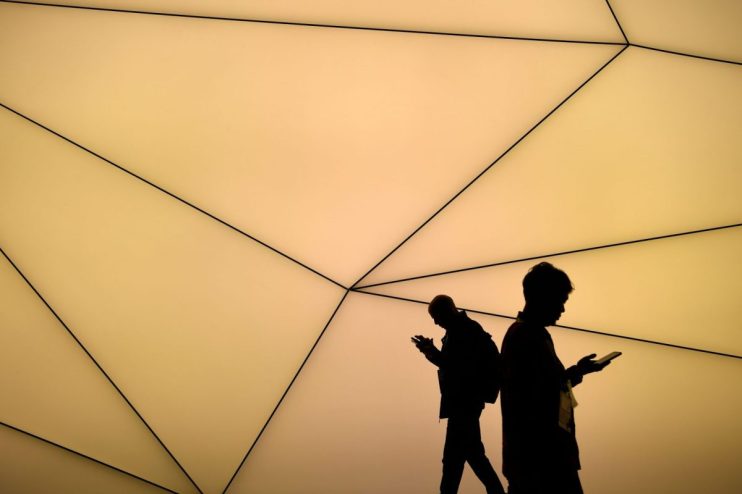 Three's 'best value' ads cleared after Vodafone complaint / telecom