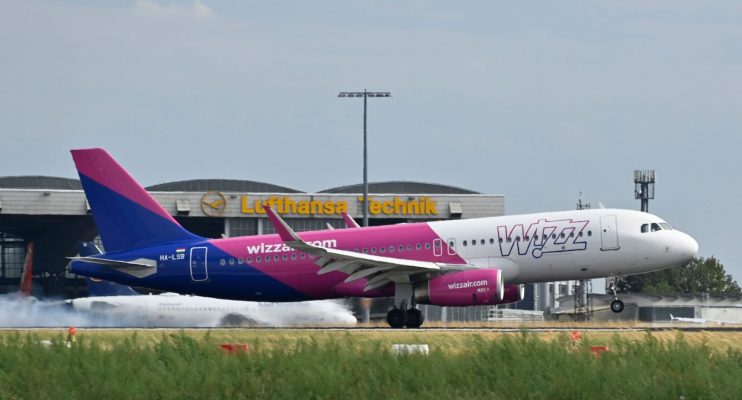 PA News analysis of flight data has revealed the least punctual carriers in the UK.