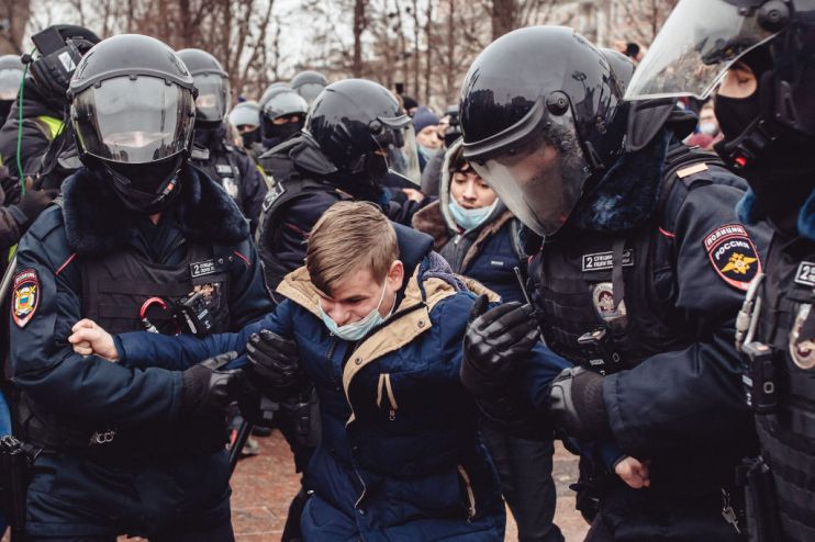 Demonstrations Follow Navalny Detention