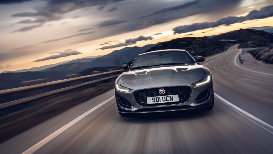 Jaguar F-Type P300