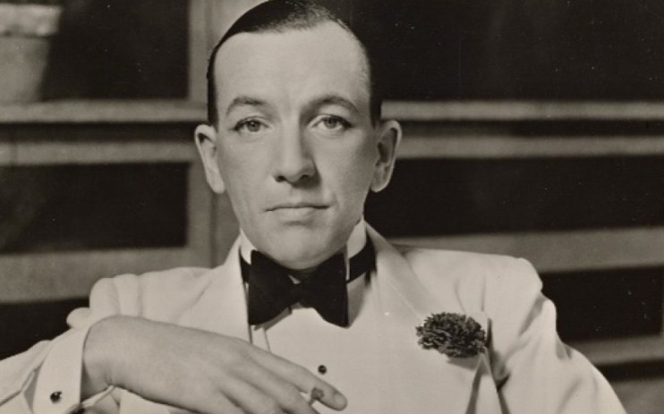 noel cowared, the king of loungewear