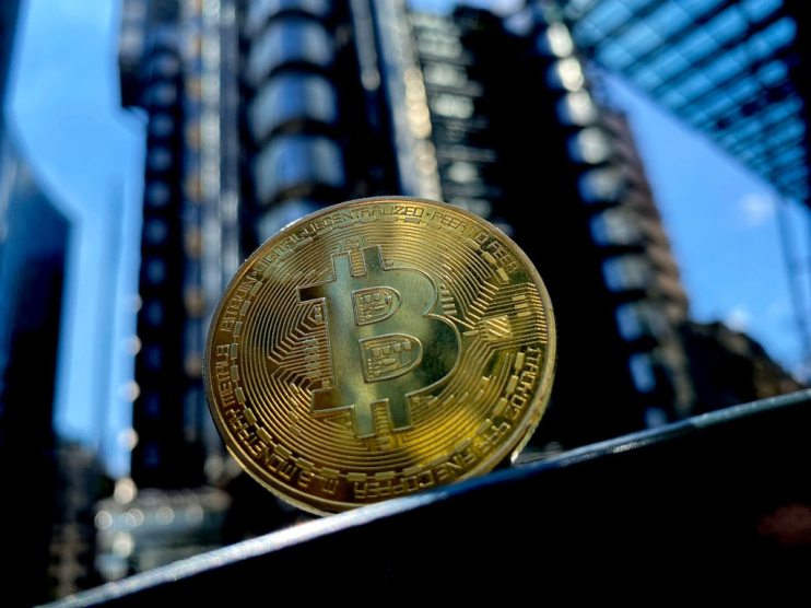 Bitcoin mining company - Illustrations of Cryptocurrency
