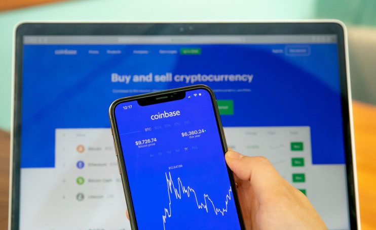 On Wednesday, news dropped that the SEC’s case against Coinbase will continue. Judge Failla ruled the regulator has a plausible argument Coinbase failed to register as a securities business. However, as the SEC tries to slow one crypto titan, another one emerges. This time it’s coming from the artificial intelligence sector. 