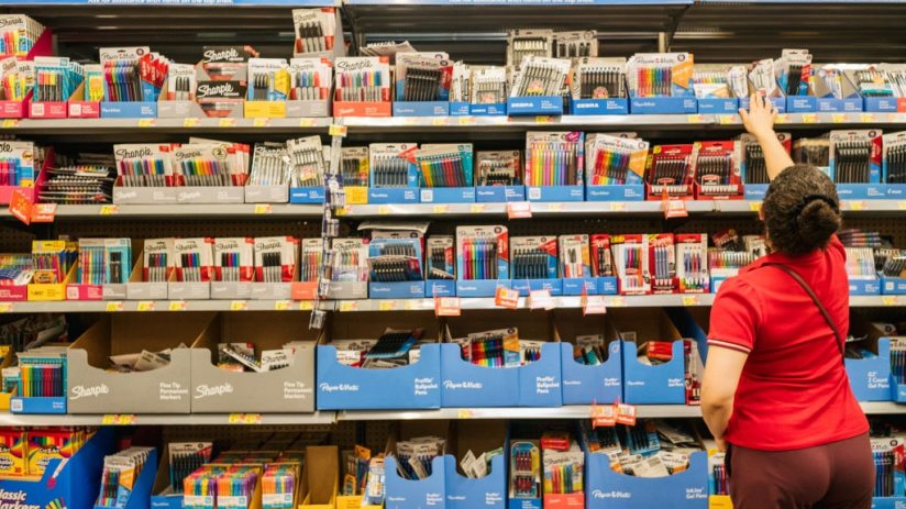 Walmart shares hit all-time high on solid holiday quarter sales