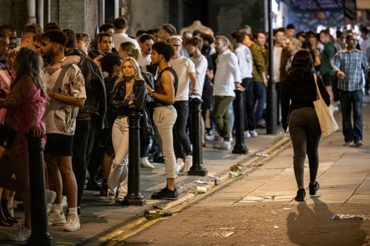 Brits are drinking and spending less on a night out, a new report has revealed, as conscious clubbers ditch the booze to protect their pockets and health. 