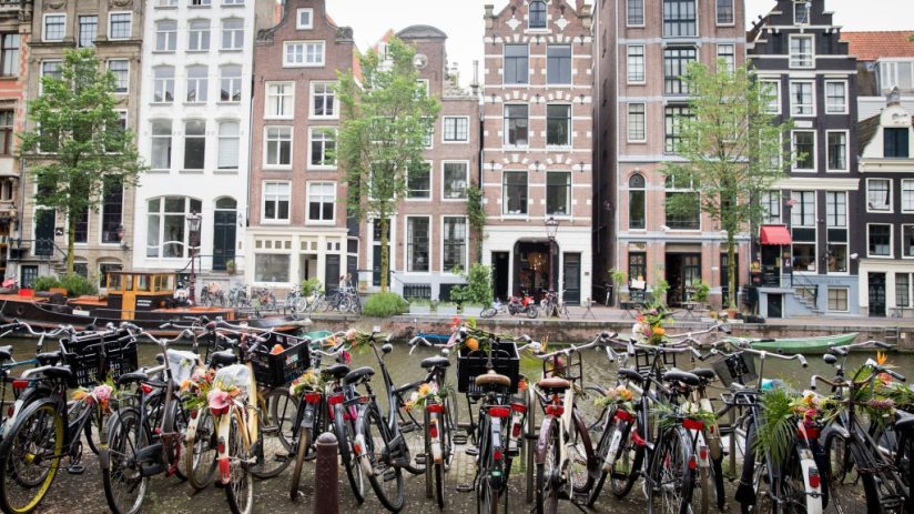 'Floral Vandals' Take To the Streets Of Amsterdam To Mark The Opening Of Kimpton De Witt Hotel