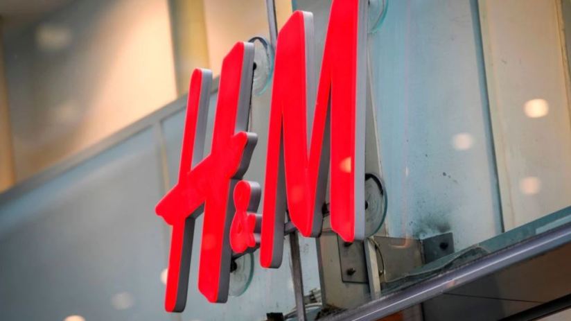 Swedish fashion retailer H&M reported an increase in revenue in the second quarter of this year, but warned that sales for June are likely to be impacted by poor weather. 