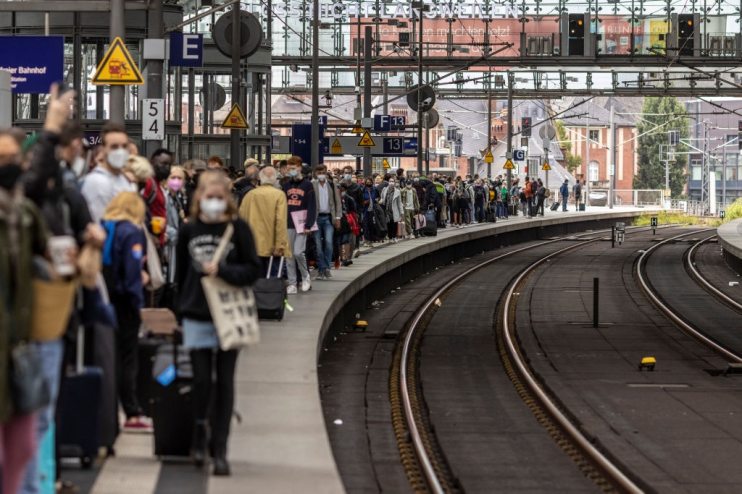 Mitsubishi HC Capital is reportedly preparing to sell off £475m worth of UK rail assets as it steers away from the country's embattled transport infrastructure.