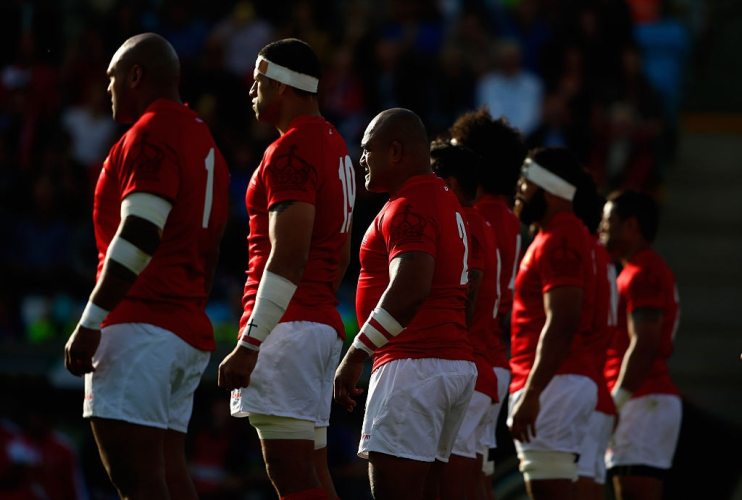 Tonga's Aleki Lutui lines up for his country