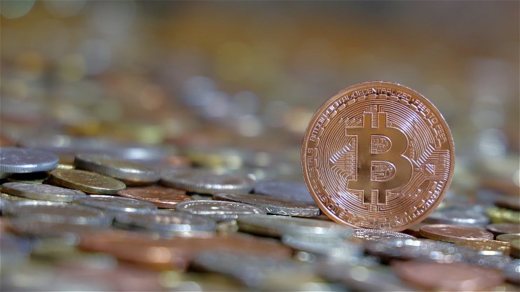 Data from CryptoCompare shows that the price of Bitcoin started last week at around $48,000 and quickly moved up to hit a high near $52,000 before plunging to a low near $47,000 and recovering.