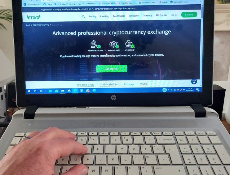 Social investing network eToro today added two new cryptocurrency tokens to its investment platform, taking the total number of digital assets offered to 64.
