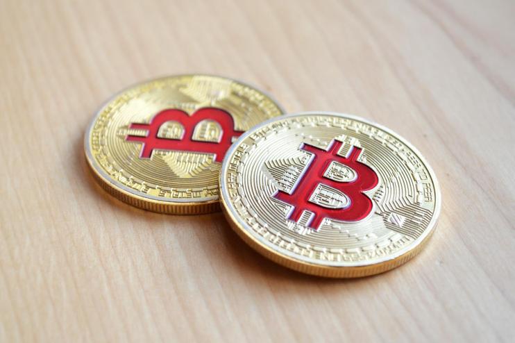 Data from CryptoCompare shows that the price of Bitcoin started last week with a sharp move toward the $32,000 mark before plunging to $29,000 as fears of a ninth weekly negative close grew.