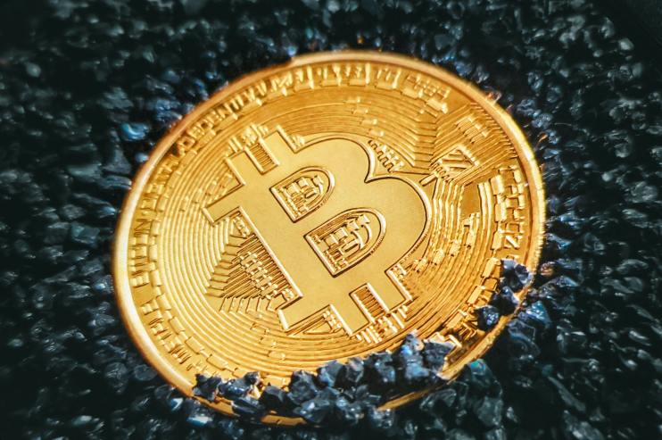 Data from CryptoCompare shows that the price of Bitcoin started last week testing the resistance at $30,000 but fell sharply throughout it to ultimately dip below the $25,000 mark after a crypto lender halted withdrawals and over wider macroeconomic factors.