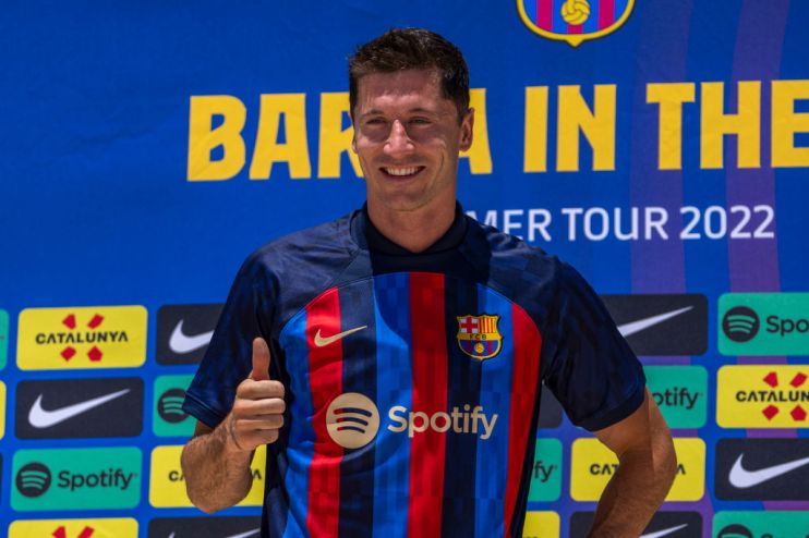 FC Barcelona Introduce Robert Lewandowski