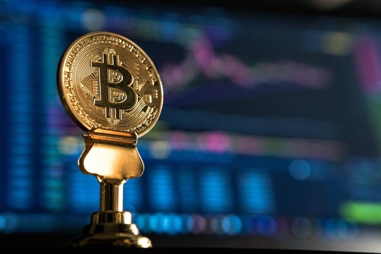 Data from CryptoCompare shows that the price of Bitcoin moved down to $19,000 this week before starting an uptrend that is still ongoing.