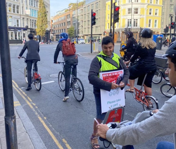 Around 350 cyclists gathered in Old Street earlier this morning to protest in favour of cycling safety on the Clerkenwell boulevard route.