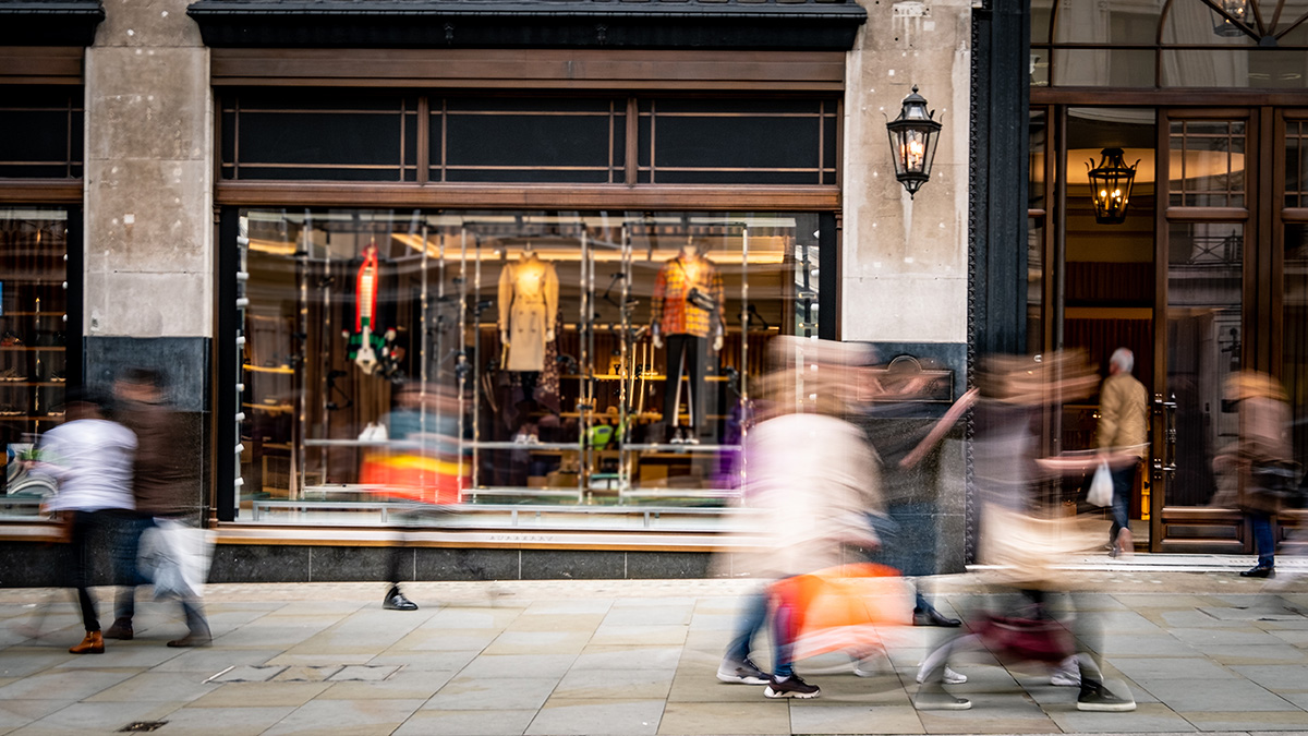 The capital’s premier index climbed 0.3 per cent to 7,770.59 points, while the domestically-focused mid-cap FTSE 250 index rose 0.7 per cent to 19,702.63.