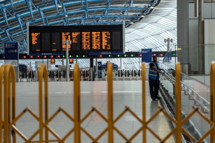 Britain will need to brace for extra disruption in the new year as train drivers at 15 companies have announced they will strike on 5 January.