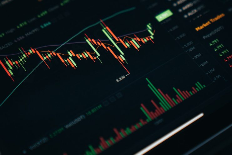 Data from CryptoCompare shows that the price of Bitcoin moved up slightly over the past week.