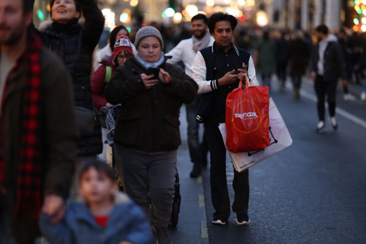 Shoppers Flock To Regent Street On Last Full Weekend Before Christmas
