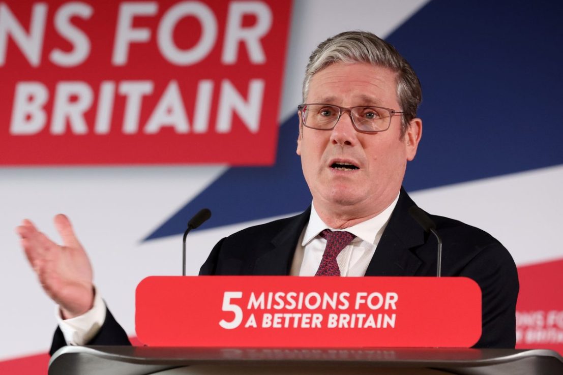 The UK reserves the right to respond to American tariffs, Sir Keir Starmer has said.