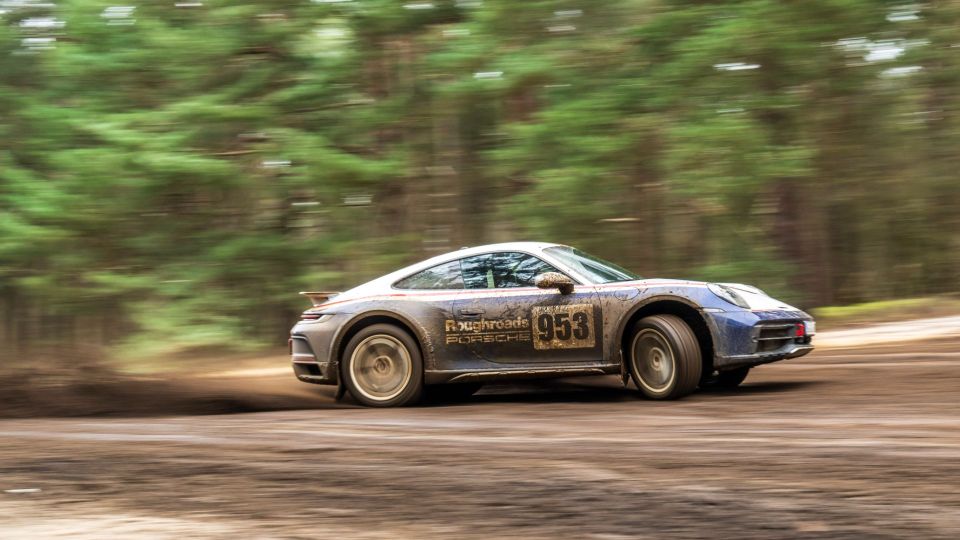 Porsche 911 Dakar