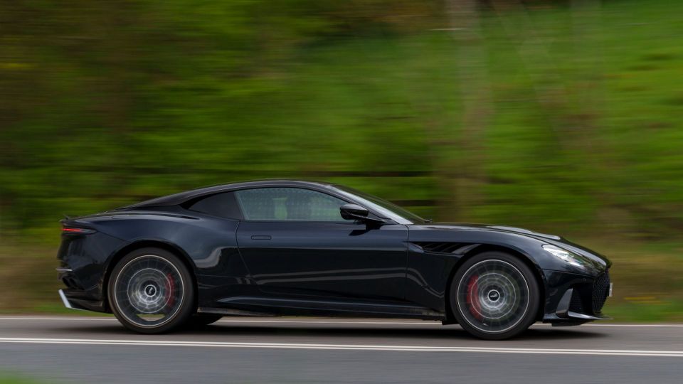 Aston Martin DBS 770 Ultimate