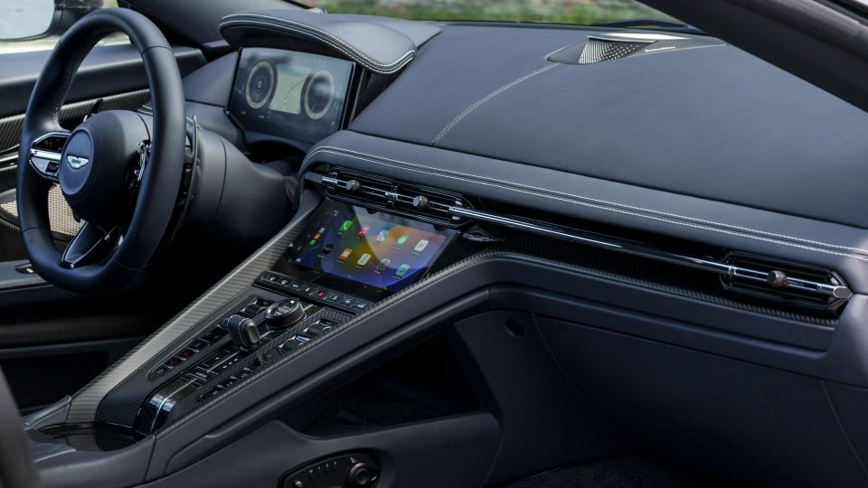 Aston Martin DB12