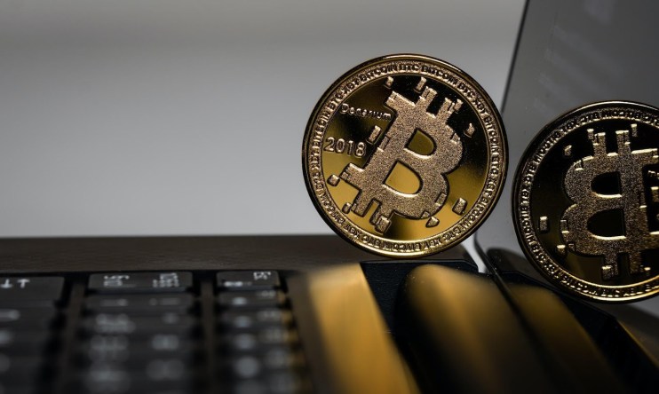 Data from CryptoCompare shows that the price of the flagship cryptocurrency Bitcoin (BTC) moved mostly sideways throughout the past week.