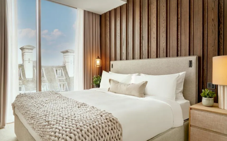 Investment into UK hotels sunk to its lowest level in over a decade last year, as high development costs deterred suitors.