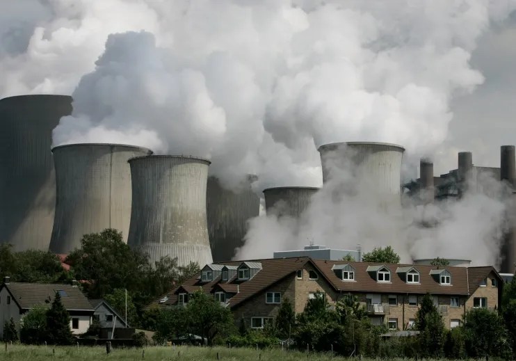 Grangemouth refinery's oil operations are set to cease by 2025.