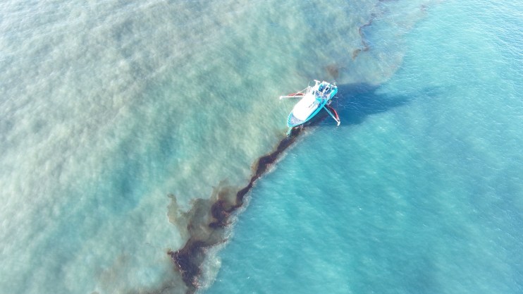 Picture of the oil spill from the Center for Biological Diversity/US Coast Guard on X/Twitter.