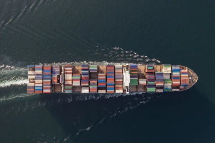 UK insurers have covered ships that have transported Russian oil worth over €120bn, despite sanctions in place, says a European think tank