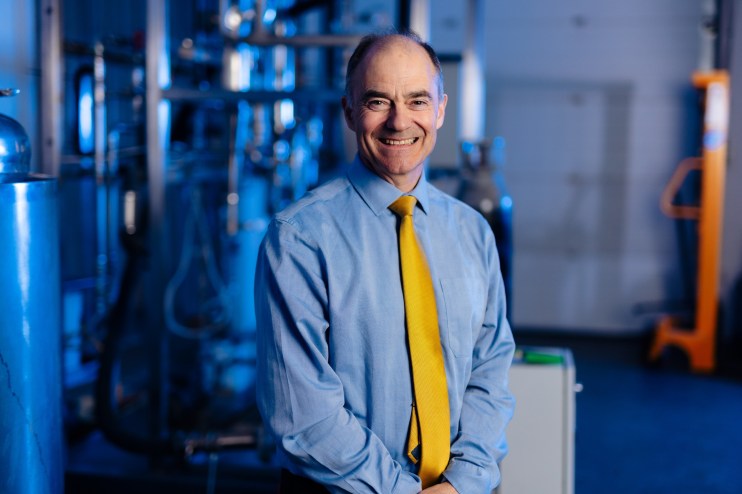 Former Rolls-Royce CEO Warren East has been named as the new chair of NATS.