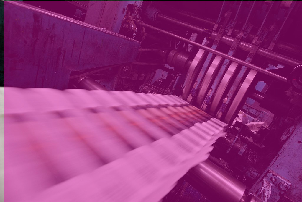 One of Europe's leading business newspapers is set to ditch pink print - with the additional cost of printing on the funny-coloured pages no longer economically sensible. 