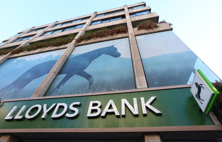 CDFIs are non-profit lenders based in local communities that make personal loans at low interest rates to households and businesses which struggle to access credit elsewhere.