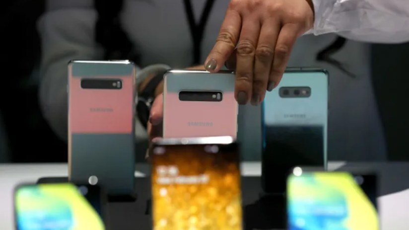 Apple's iPhone sales sagged 10 per cent in the first three months of 2024, while Samsung shipments also fell, but only by 0.7 per cent.