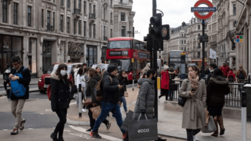 The number of profit warnings issued by UK listed firms dipped in the first quarter as firms benefited from the "green shoots of recovery".