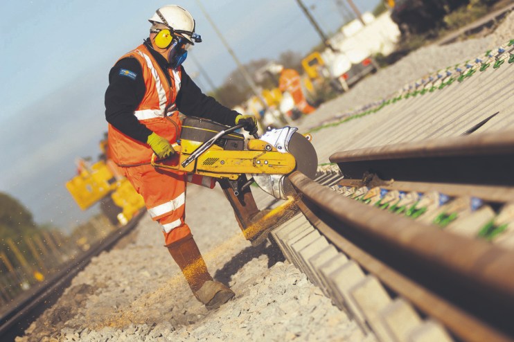 Leo Quinn departs following a more than 10-year stint at the helm of the UK's biggest contractor in which he has slashed debts significantly.