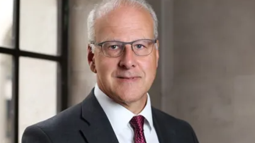 Charles Randell, the former FCA chair, has publicly backed Labour